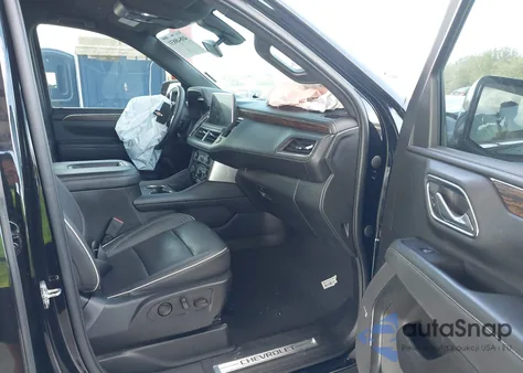 2022 Chevrolet Suburban 4Wd Premier z USA, uszkodzony, nr VIN 1GNSKFKD1NR223325